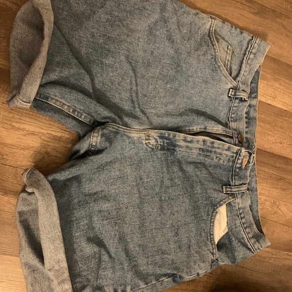 Wrangler mid thigh shorts - Picture 2 of 3